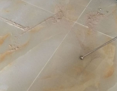 德城瓷砖空鼓维修公司分享粘合剂选择不当在瓷砖铺贴过程中可能导致以下问题