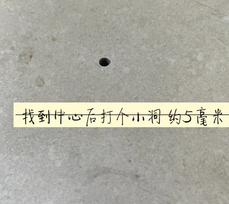 德城瓷砖空鼓维修公司专业解答在瓷砖铺贴过程中，如果砂料搅拌不均匀，将会带来以下问题